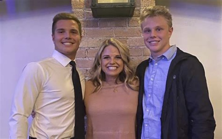Who Is Chloe Love Trap? Everything To Know About The Contestant