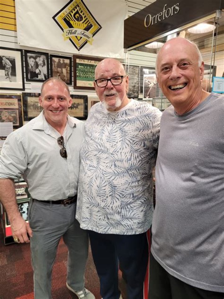 Who is Don Reinhoudt’s wife Pam Reinhoudt?