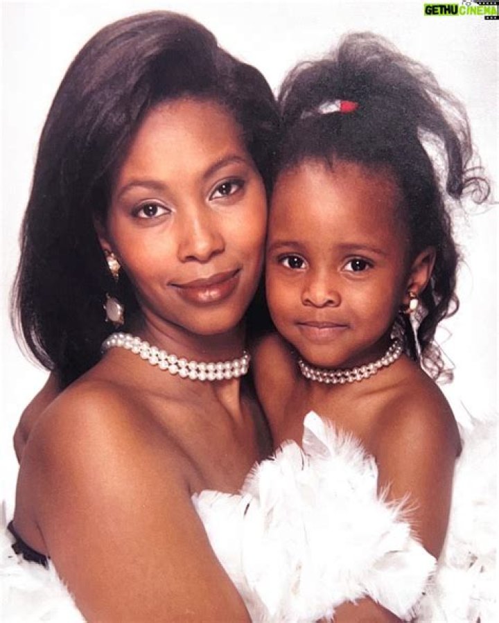 Who is Ebony Obsidian? Age, Bio, Children, Husband, Mother