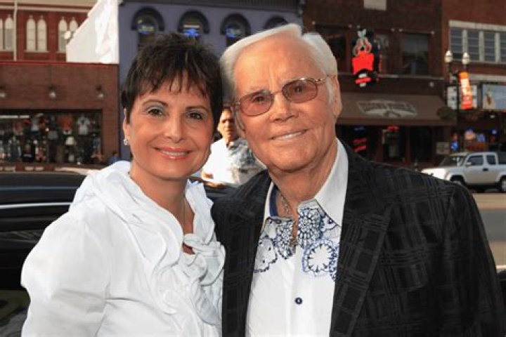 Who is George Jones wife Nancy Sepulvado?