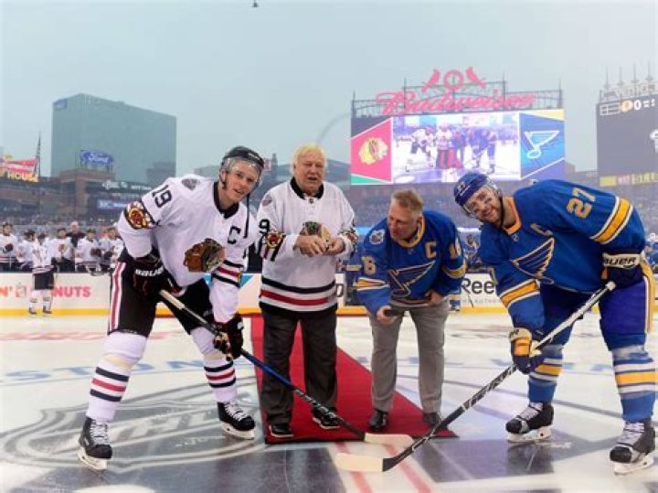 Who Is Jayne Cox? Everything Top Know About Ice Hockey Defenceman Alex Pietrangelo Wife