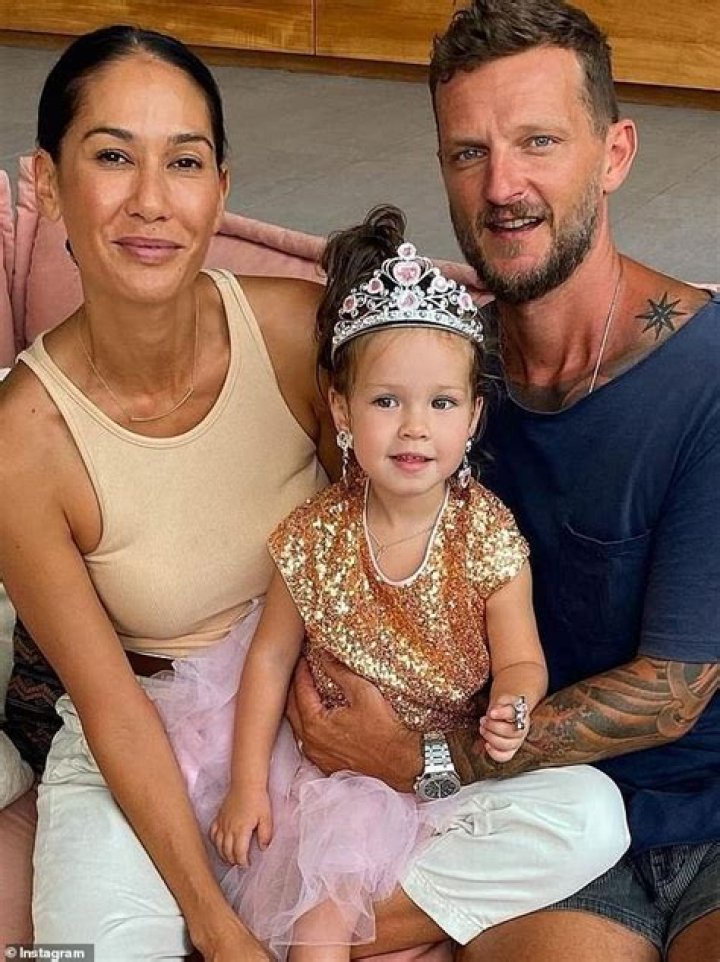
Who Is Lindy Rama’s Husband Adam Ellis? Children & Family 
