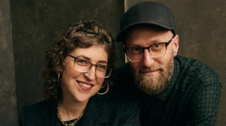 Who is Mayim Bialik? Find Net Worth, Quote, Awards, Fact, Wiki