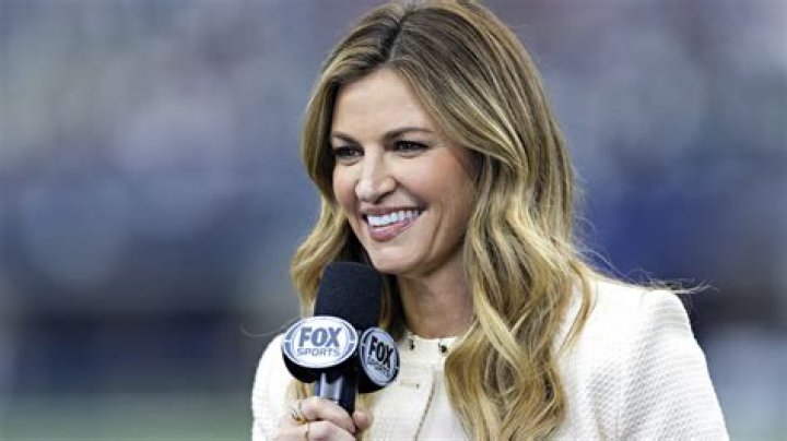 Who is sportscaster Erin Andrews married to?