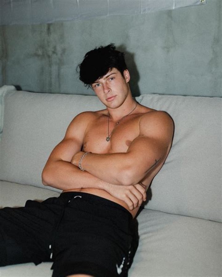 
Who is TikTok star Blake Gray? Height, Net Worth, Girlfriend, Wiki 
