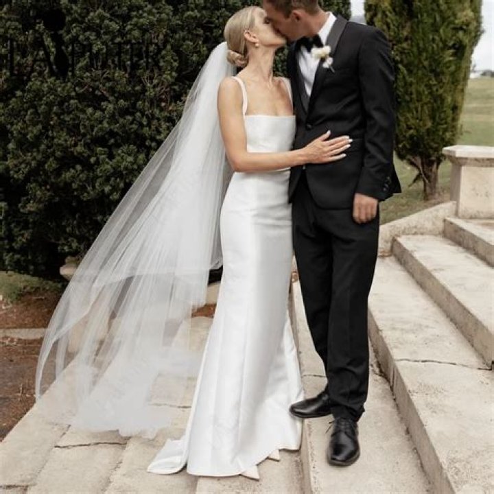 Who officiated John Mulaney's wedding?