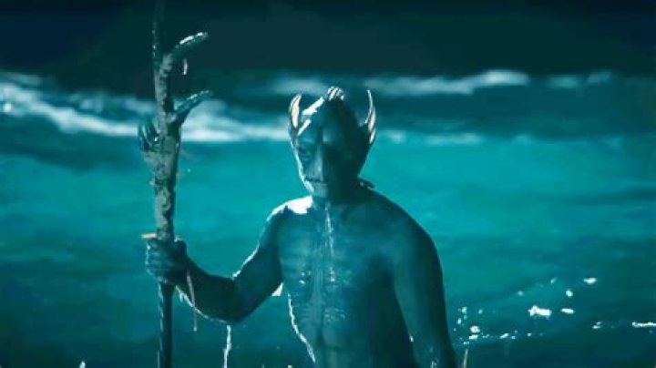 Who sang beyond the sea first? – Celebrity