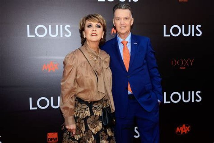Who was Louis van Gaal's first wife Fernanda Obbes?