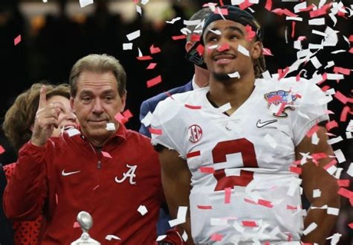 
Why Did Jalen Hurts Leave Alabama? Reason Behind It 
