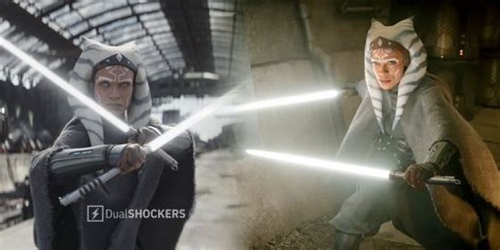 Why does Ahsoka Tano have dual lightsabers?