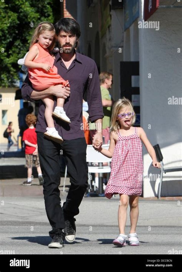 
Why Does Ben Affleck’s Daughter Seraphina Dresses Like A Boy? 