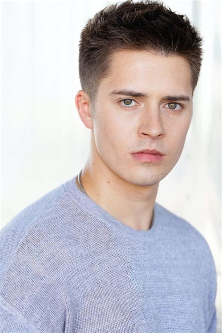 Billy Unger Biography - Facts, Childhood, Family Life & Achievements