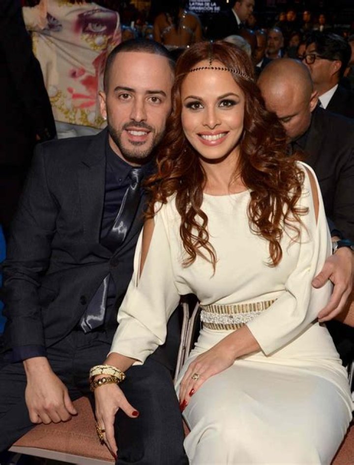 Yandel family, wife, children, parents, siblings