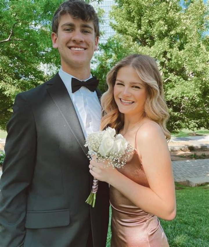 Young Lyric Wiki, Age, Biography , Height, Boyfriend, Net Worth, Family